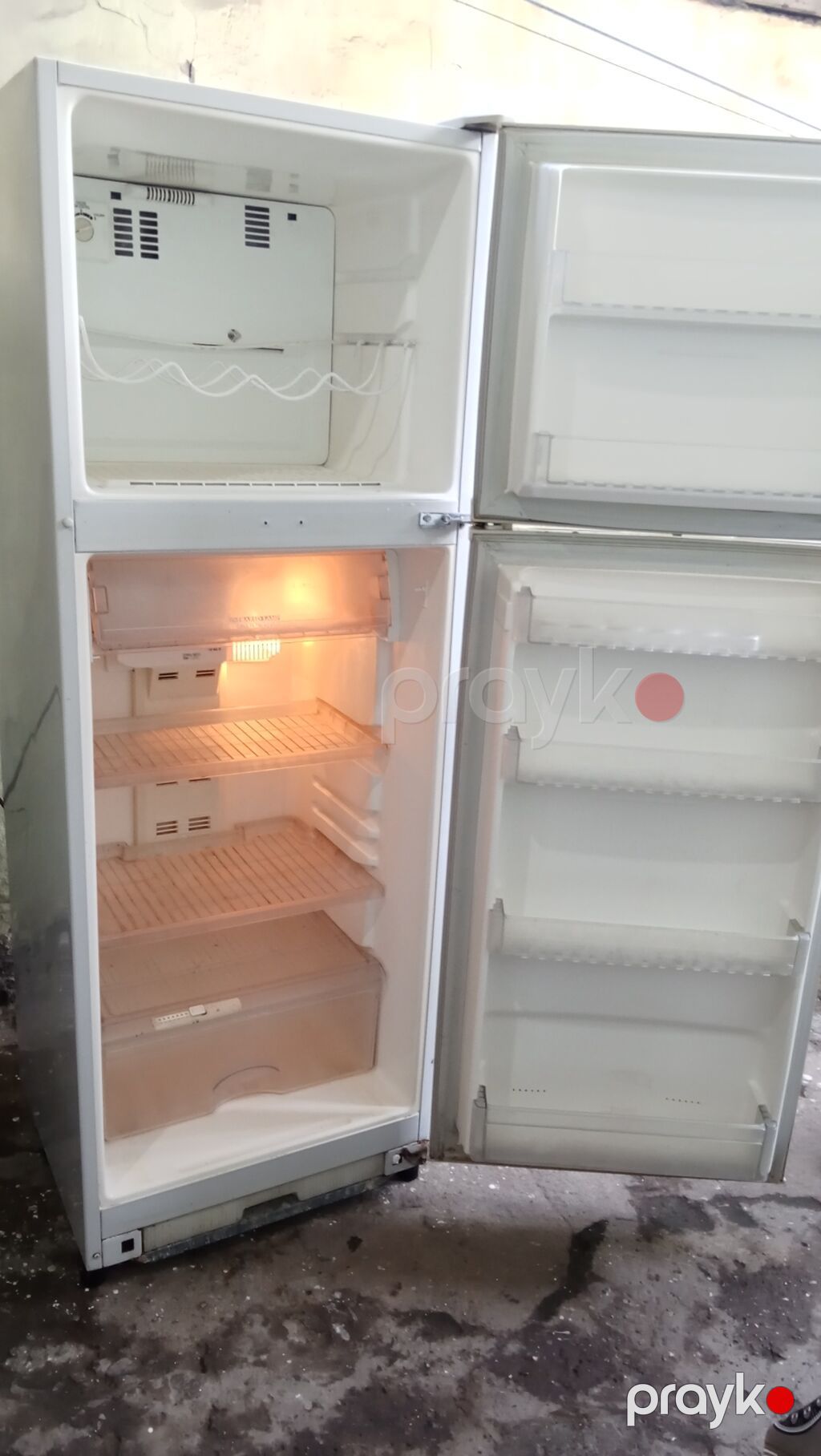 LG Nofros əla soyudur işləyir heç bir problemi yoxdur. Caspian Plazaya — Soyuducular, Bakı (2)