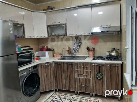 Mətbəx mebeli satılır 250₼.Qiymət sondur. Ölçü 2.50/1.50. Üzərində