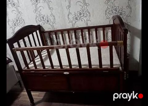 Oğlan və qız üçün, İşlənmiş, Dördbucaq, Beşik, Dəstsiz, Matras ilə, Yellənmə mexanizmsiz — Bakı