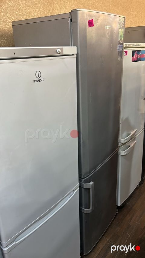İki qapılı Beko soyuducu - Brend/model: Beko (iki qapılı, aşağıda — Digah