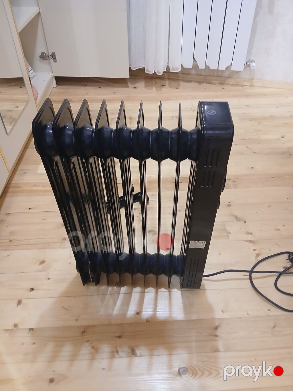 Kumtel yağlı radiator – elektriklə işləyən, qara rəngdə, 9 bölməli — Isıtıcılar və isı ventilatorları, Bakı (3)