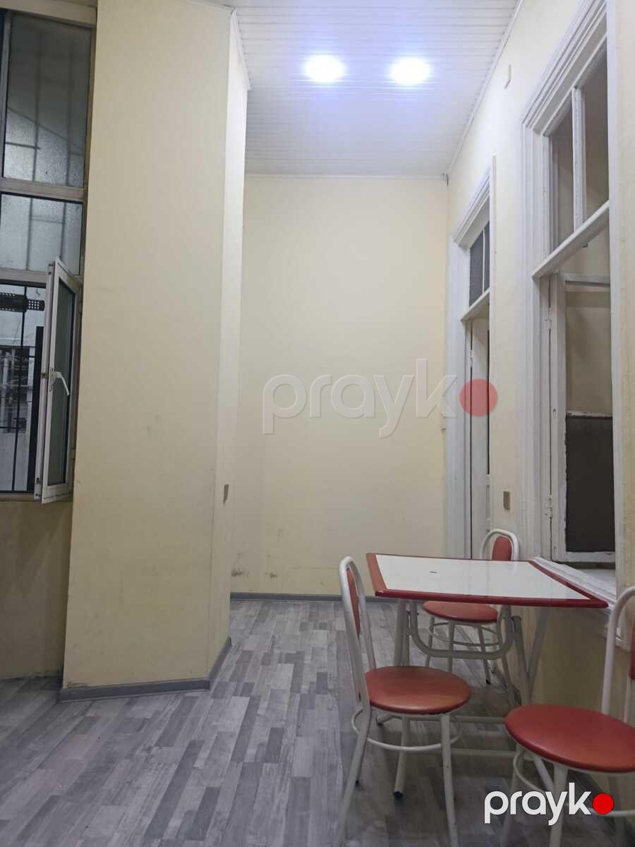 Satılır 2 otaqlı köhnə tikili 56 m² — Mənzil, Bakı (11)