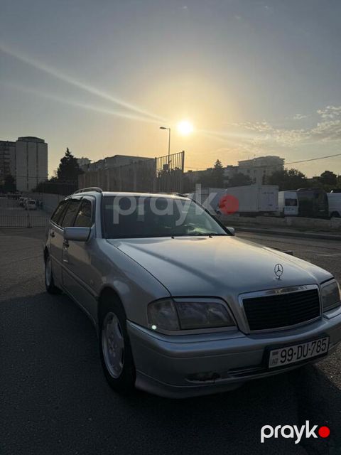 Mercedes C 220, 2.2 L, 2000 il, 305 108 km — Bakı
