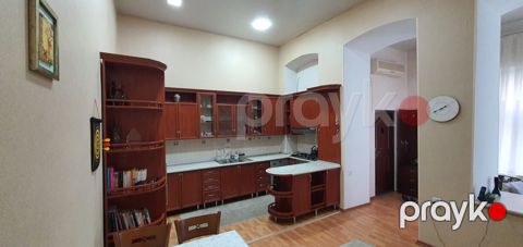 İcarəyə verilir 3 otaqlı köhnə tikili 120 m²