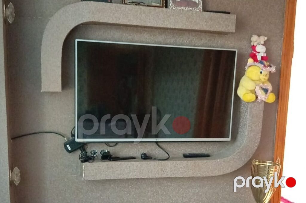 LG LED televizor, təxminən 43" (ekran diaqonalı təqribən 108 sm). İnce — Televizorlar, Xırdalan