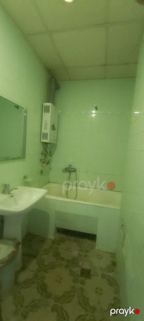 Satılır 2 otaqlı köhnə tikili 65 m² — Mənzil, Bakı (9)