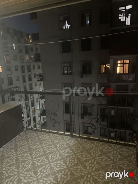 Mənzildə geniş və işıqlı eyvan təqdim olunur. Eyvan dekorativ naxışlı — Mehdiabad