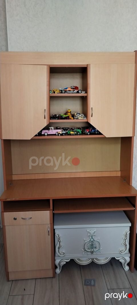 Düz masa, Polkalı, Siyirməli, Teksturalı laminat — Xırdalan