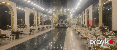 Satılır obyekt 1048.2 m² — Bakı