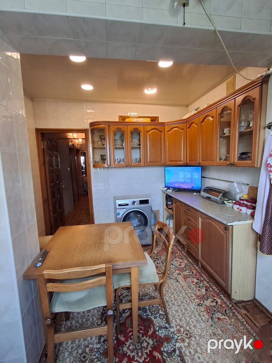 Satılır 5 otaqlı köhnə tikili 150 m² — Mənzil, Bakı (7)