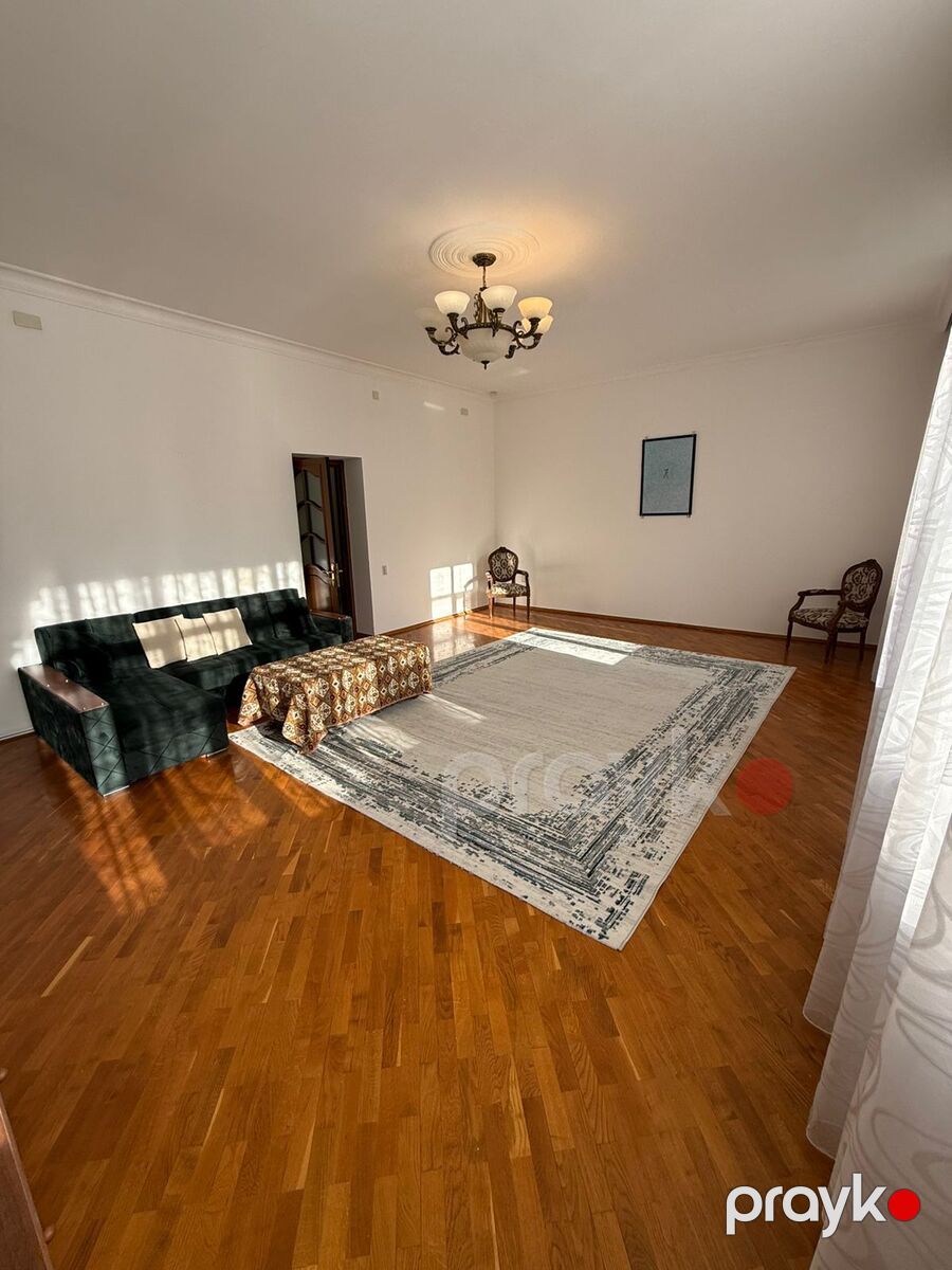 İcarəyə verilir 2 otaqlı köhnə tikili 94 m² — Mənzil, Bakı (7)