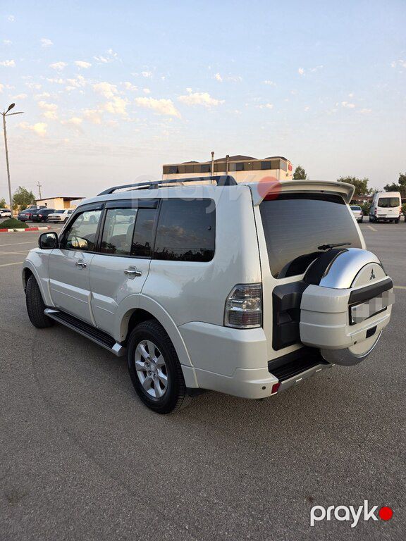 Mitsubishi Pajero, 3.5 L, 2010 il, 192 000 km — Avtomobillər, Bakı (8)