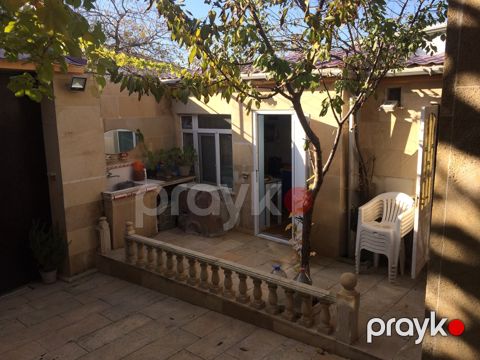 Satılır 4 otaqlı həyət evi/bağ evi 130 m² — Bakı