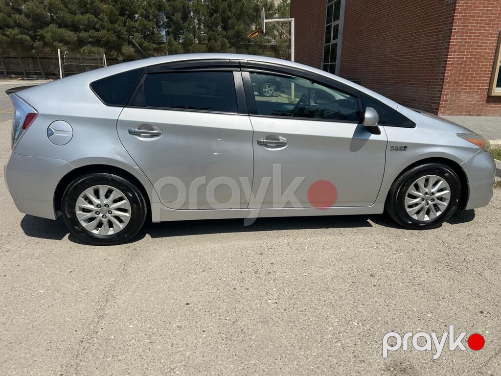 Toyota Prius, 1.8 L, 1.3 kWh, 2013 il, 317 000 km — Avtomobillər, Bakı (2)
