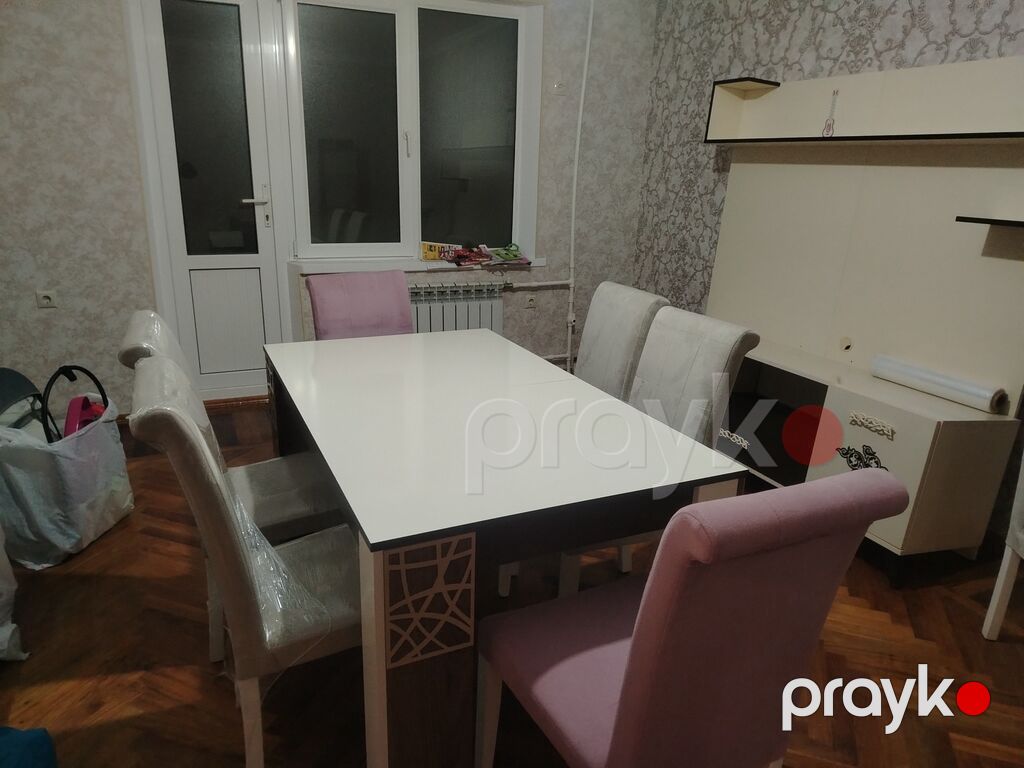 Qonaq otağı üçün, İşlənmiş, Açılan, Dördbucaq masa, 8 stul — Masalar və stullar, Bakı (3)