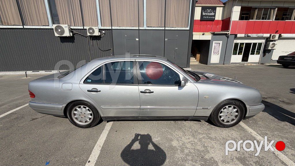 Mercedes E 230, 2.3 L, 1995 il, 439 000 km — Avtomobillər, Bakı (11)