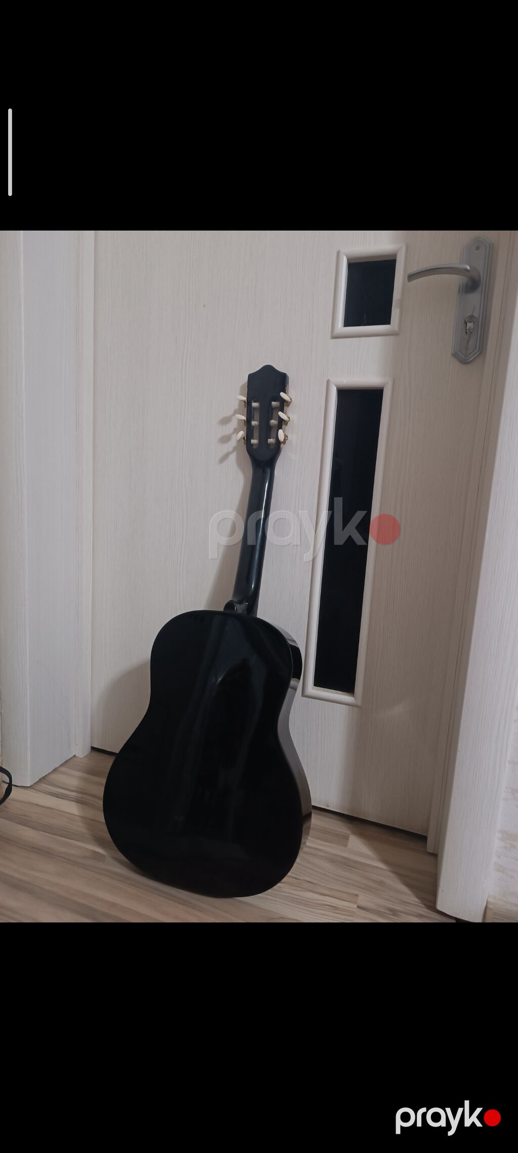 Klassik gitara, İşlənmiş, Ünvandan götürmə — Gitarlar və digər simli alətlər, Mehdiabad (3)