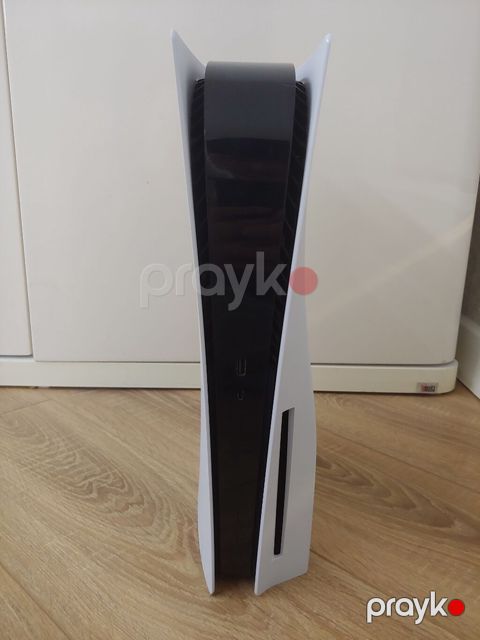 PlayStation 5 825GB — ƏLA Vəziyyətdə Satılır PS5 tam işlək — Bakı