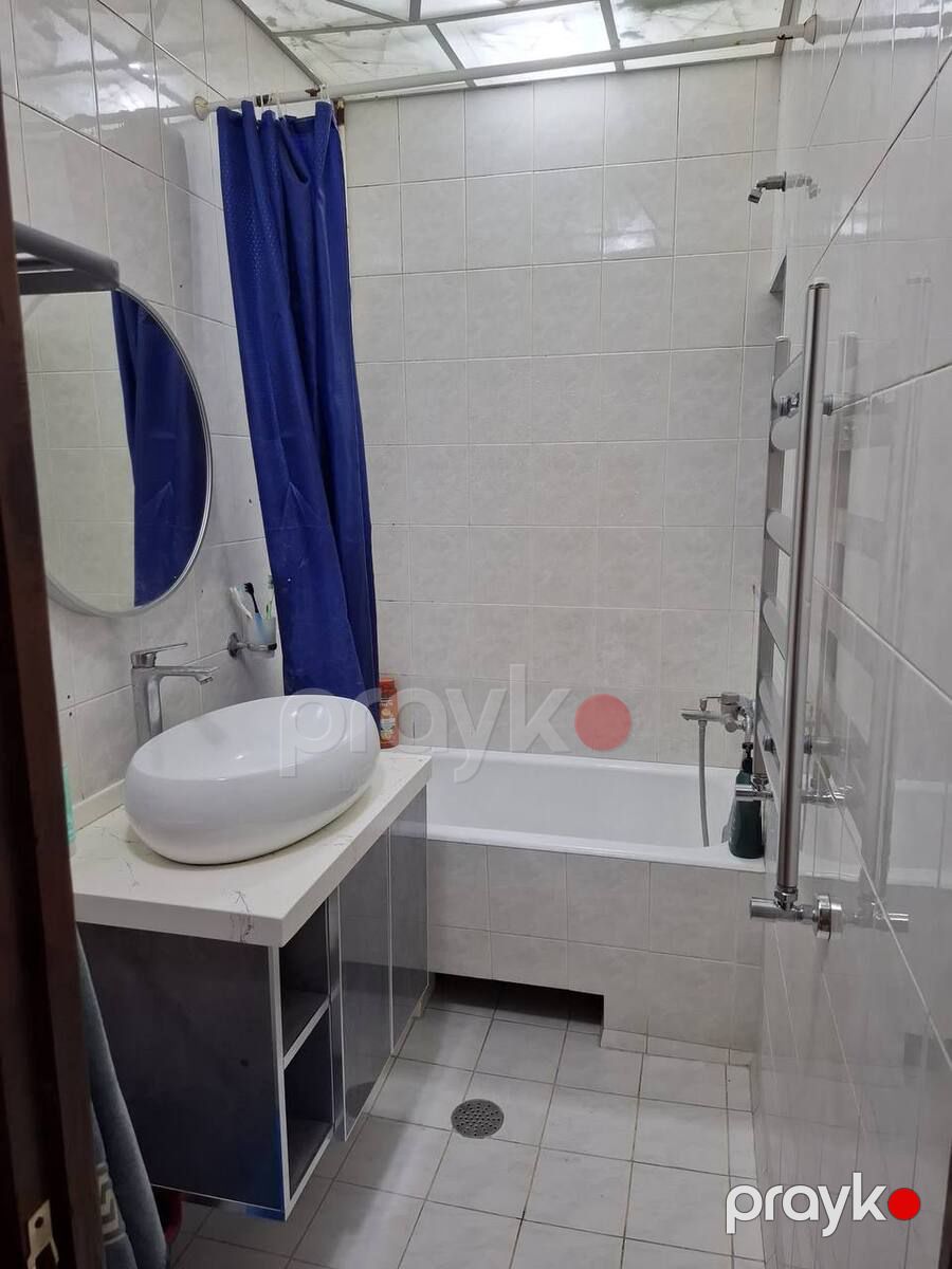 Satılır 2 otaqlı köhnə tikili 65 m² — Mənzil, Bakı (5)