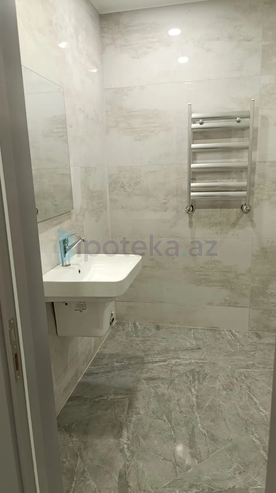 Satılır: 2 Otaq, Yeni tikili, Binəqədi r., 7-ci mkr q., 88.00 m² — Mənzil, Bakı (6)