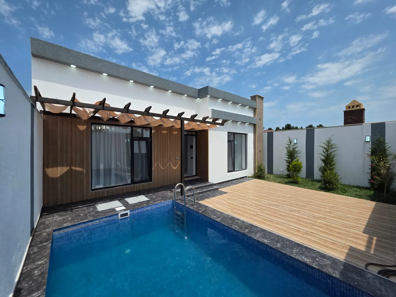 Şüvəlan, 4 otaqlı Həyət evi satılır - 150 m², 1 mərtəbə, 2.5 sot — Ev, villa, Bakı (2)