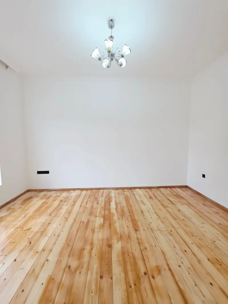 Koroğlu m.st, 5 otaqlı Həyət evi satılır - 240 m², 2 mərtəbə, 11 sot — Ev, villa, Bakı (8)
