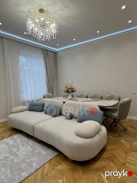 İcarəyə verilir 3 otaqlı köhnə tikili 90 m² — Bakı