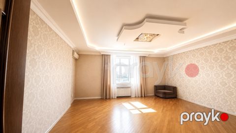 Satılır 3 otaqlı yeni tikili 135 m²
