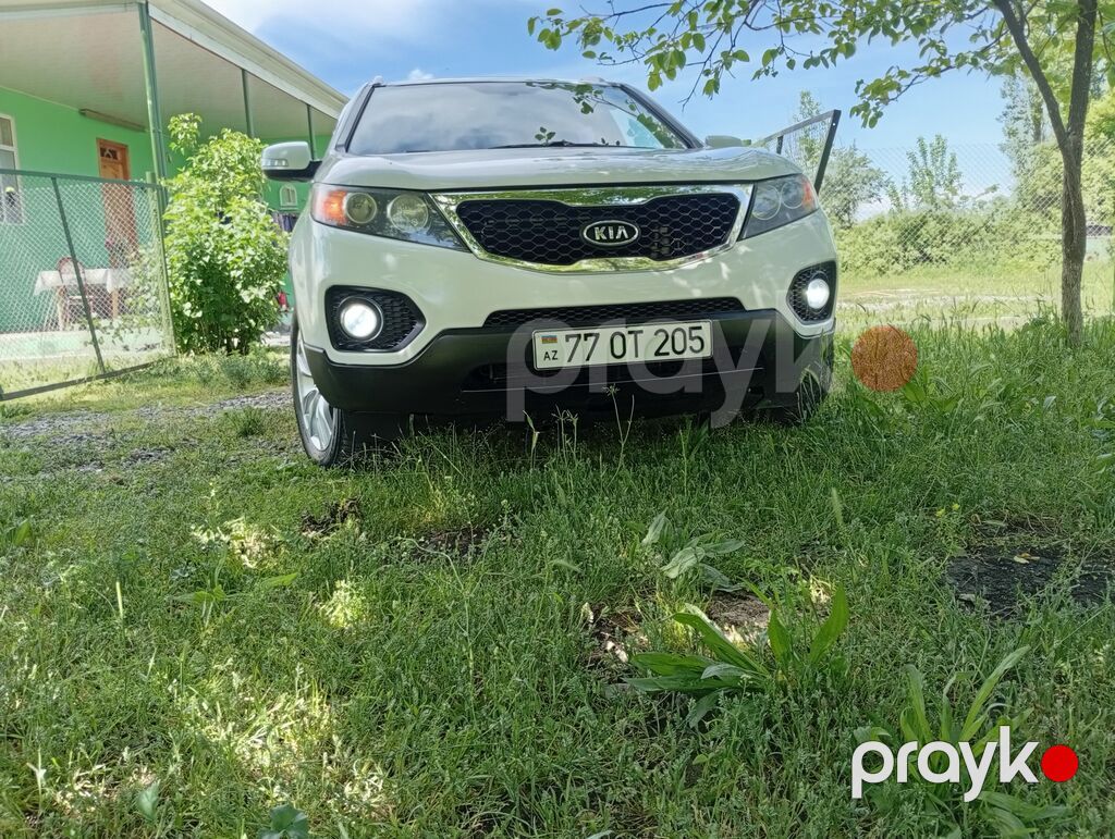 Kia Sorento ağ rəngli krossover/SUV - Güclü və rahat ailə avtomobili — Avtomobillər, Ağdam (3)