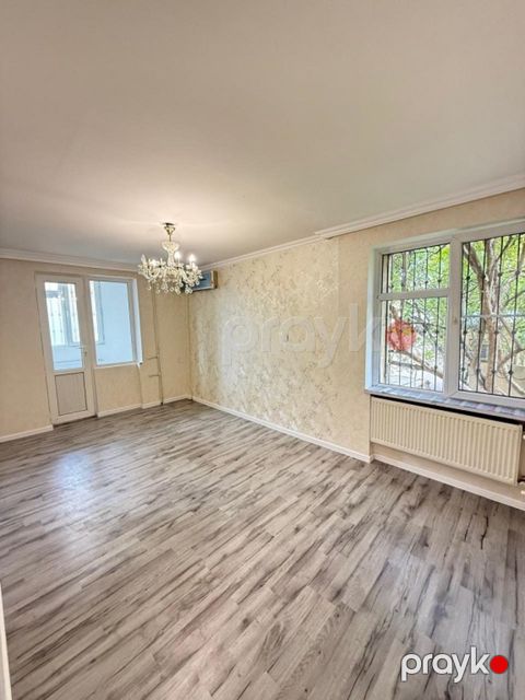 Satılır 3 otaqlı köhnə tikili 70 m² — Bakı