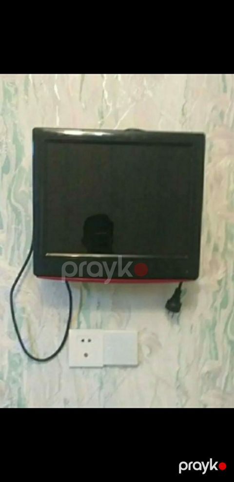 Divar tipli kiçik ölçülü LCD televizor - Ekran: təxminən 18–20 düym — Digah