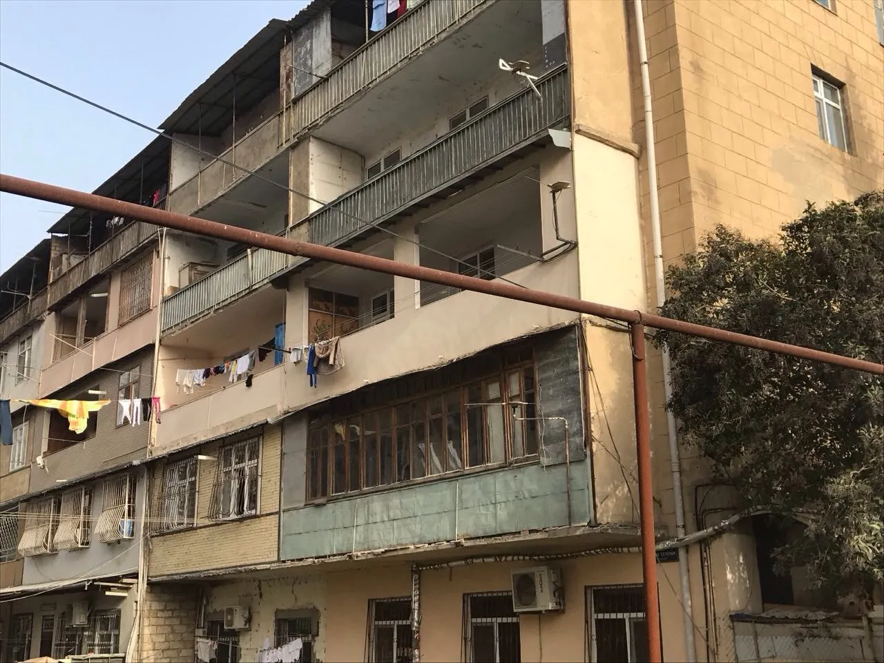 Bakıxanov, 1 otaqlı Köhnə tikili satılır - 38 m², 4/5 mərtəbə — Bakı