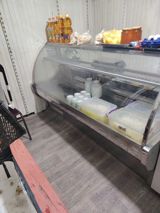 Soyuducu vitrin – mağaza/kafeteriya üçün - Növ: Qabarıq ön şüşəli — Бизнес и оборудование