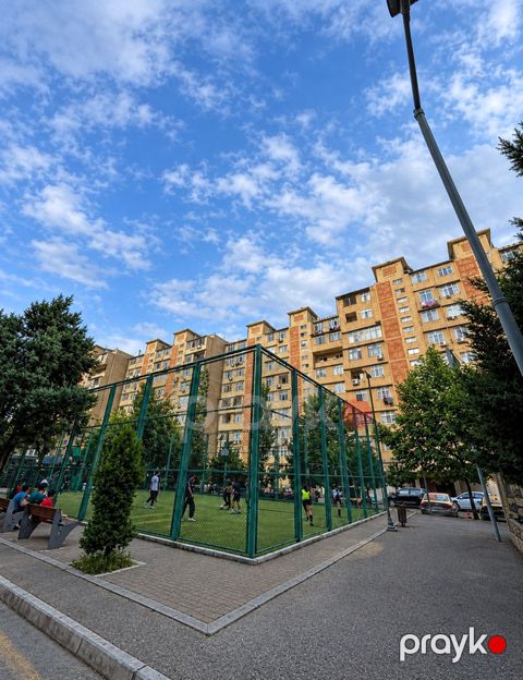 Satılır 3 otaqlı köhnə tikili 92 m² — Bakı