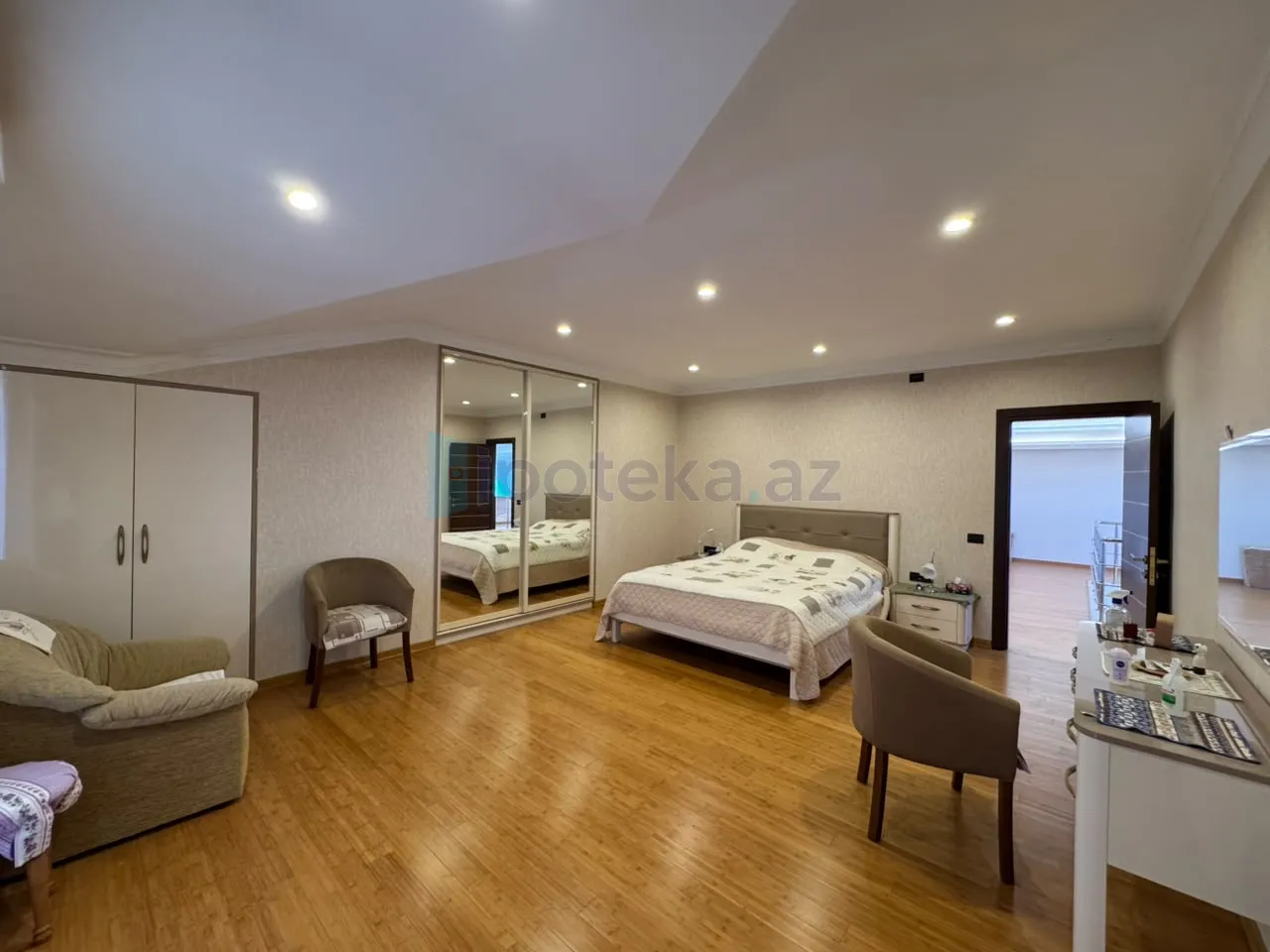 Satılır: 8 Otaq, Evlər/Villalar, Sabunçu r., Nardaran q., 470.00 m² — Ev, villa (5)