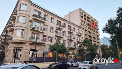 Satılır 3 otaqlı köhnə tikili 80 m² — Bakı