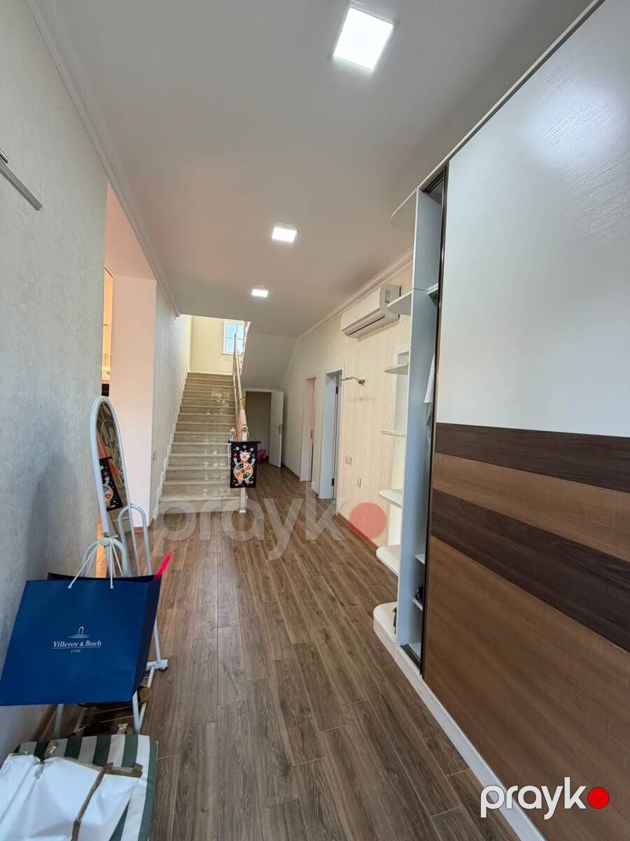 Satılır 6 otaqlı həyət evi/bağ evi 230 m² — Ev, villa, Bakı (11)