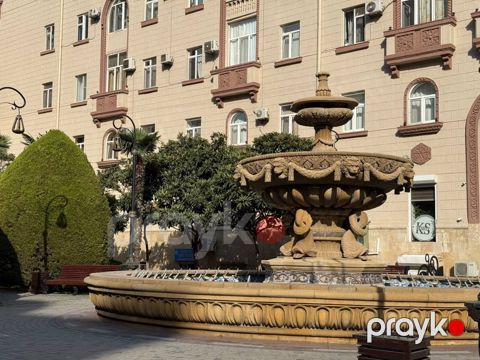 Satılır 3 otaqlı köhnə tikili 108 m² — Bakı
