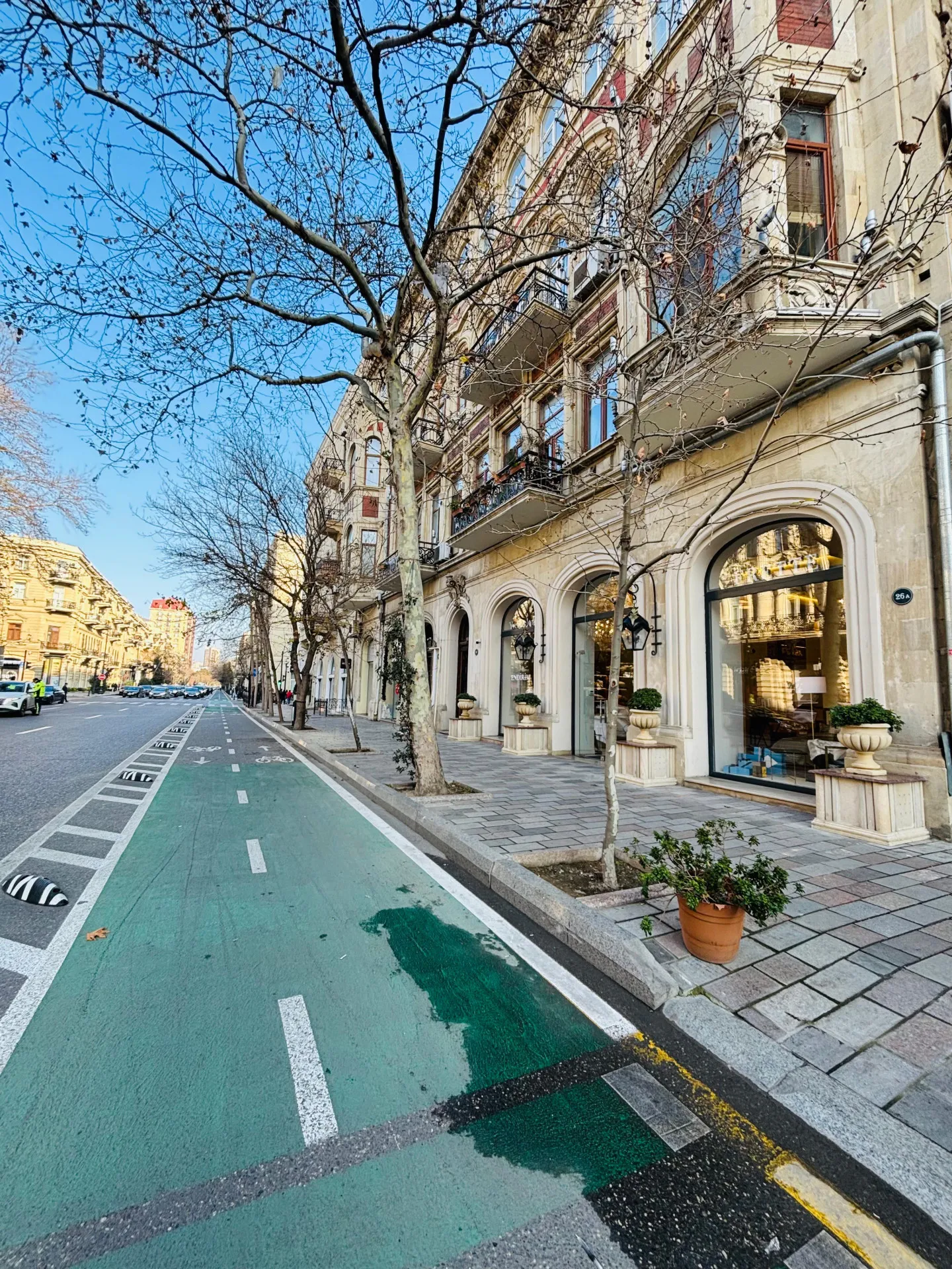 Sahil m.st, 4 otaqlı Köhnə tikili satılır - 200 m², 3/4 mərtəbə — Bakı