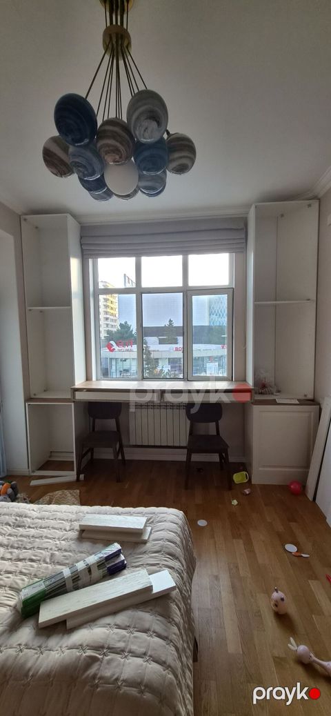 Düz masa, Stulsuz, Polkalı, Siyirməli — Bakı