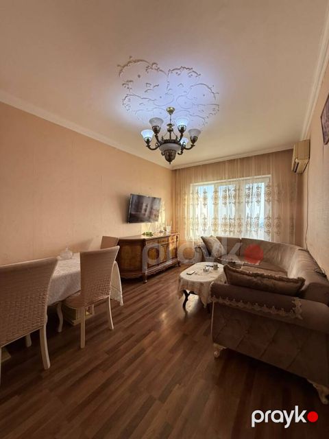 Satılır 3 otaqlı köhnə tikili 85 m² — Bakı