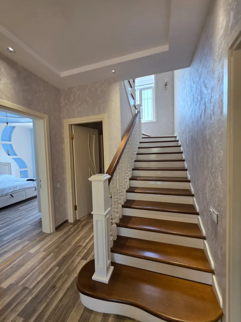 Koroğlu m.st, 5 otaqlı Həyət evi satılır - 200 m², 2 mərtəbə, 22 sot — Ev, villa, Bakı (5)