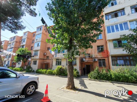 Satılır 3 otaqlı köhnə tikili 65 m² — Bakı