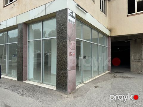 Satılır obyekt 303 m² — Bakı