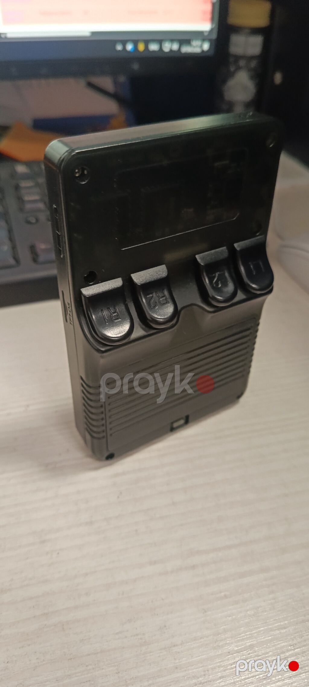 Portativ retro oyun konsolu Xüsusiyyətlər: - Bir neçə platforma — Oyunlar, konsollər və proqramlar, Bakı (3)