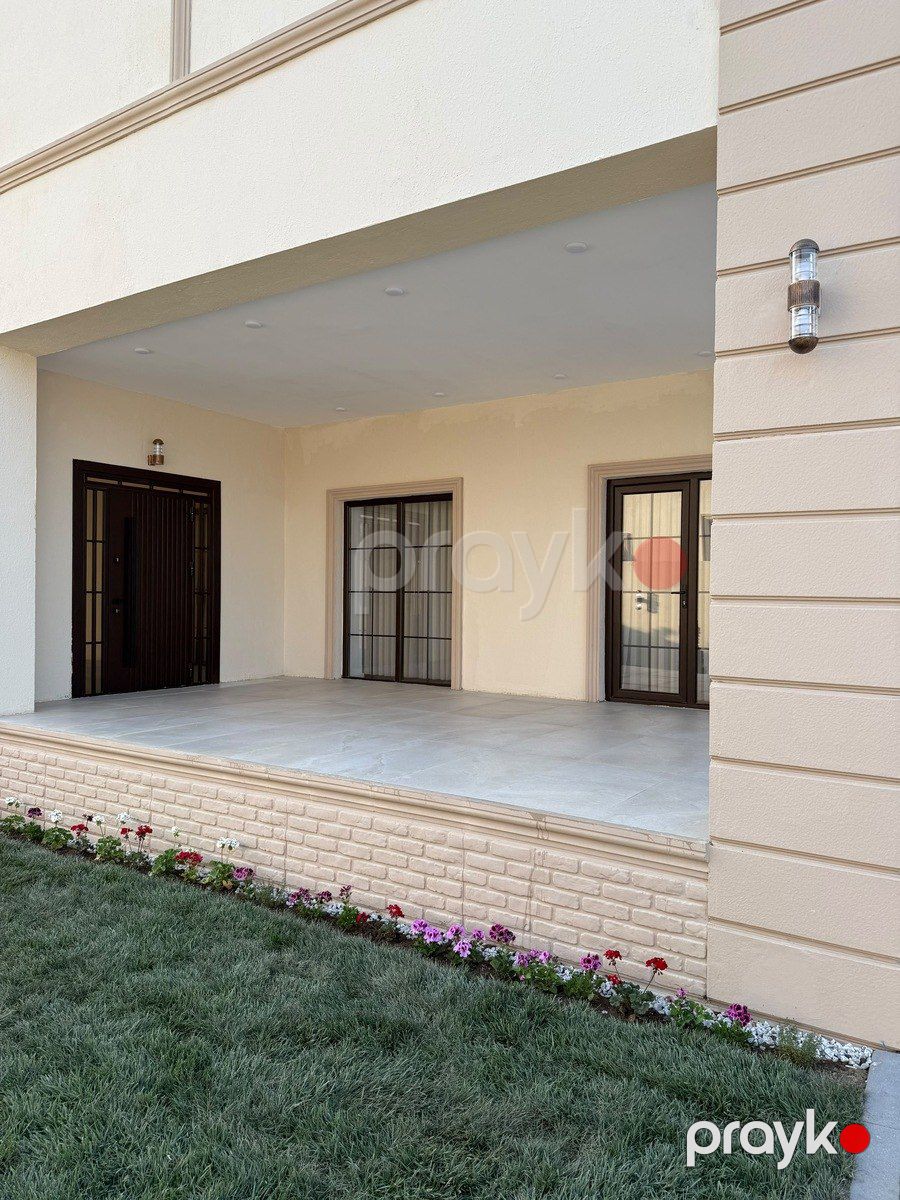 Satılır 5 otaqlı həyət evi/bağ evi 220 m² — Ev, villa, Bakı (8)