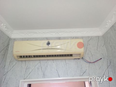 Divar tipli split kondisioner dəsti Məhsul tərkibi: - Daxili blok — Digah