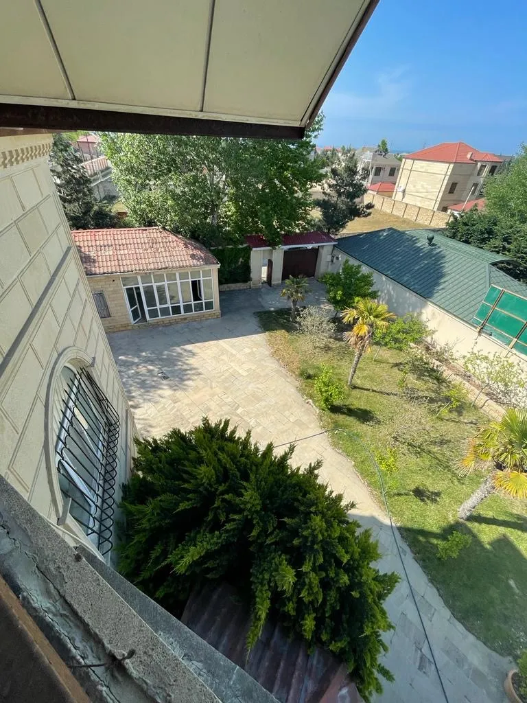 Novxanı, 7 otaqlı Həyət evi satılır - 400 m², 3 mərtəbə, 9 sot — Ev, villa, Bakı (3)