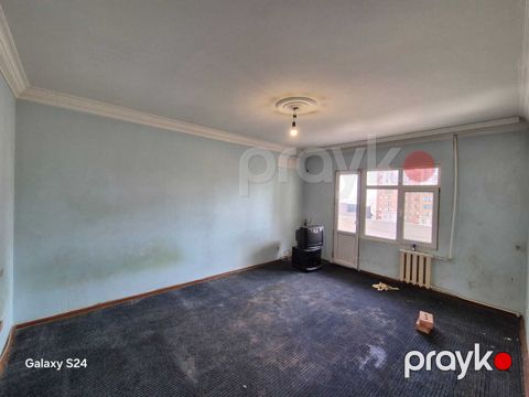 Satılır 3 otaqlı köhnə tikili 95 m² — Bakı