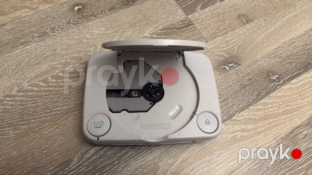 Komplekte ps1 slim adapteri AV kabeli ve pultu daxildir. Qeyd edimki — Oyun konsolları, Bakı (2)